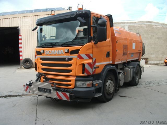 Kehrmaschine SCANIA G230 Kehrmaschine SCARAB Magnum