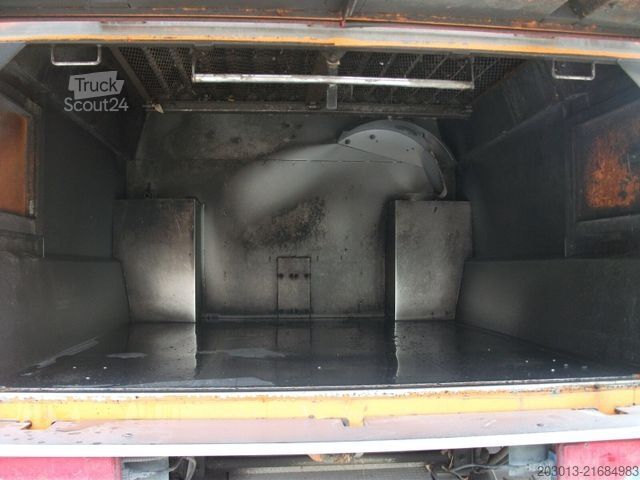 Kehrmaschine SCANIA G230 Kehrmaschine SCARAB Magnum