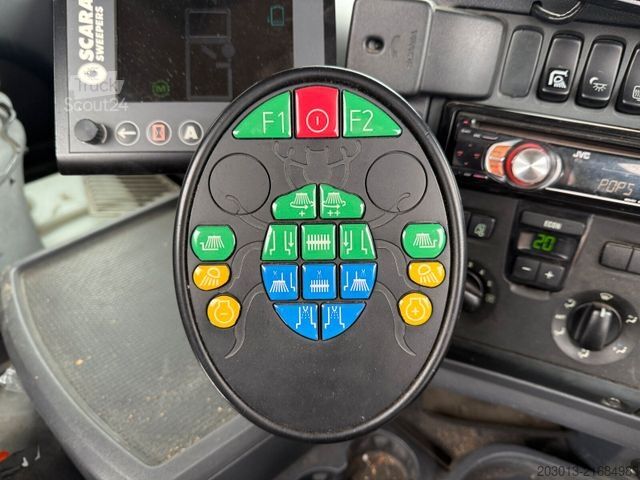Kehrmaschine SCANIA G230 Kehrmaschine SCARAB Magnum