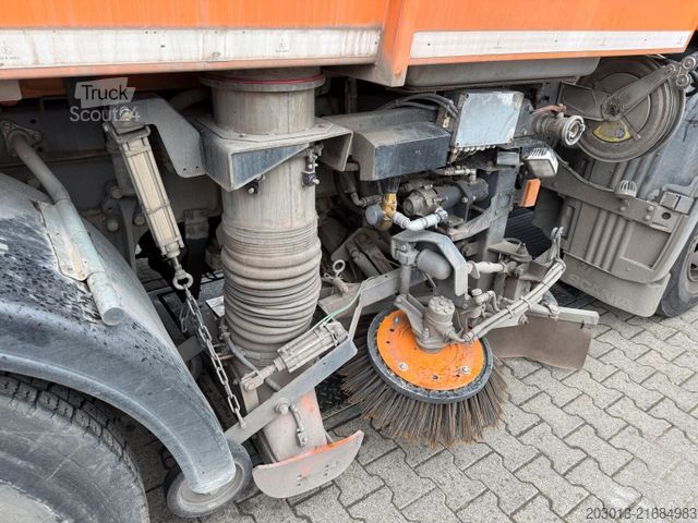 Kehrmaschine SCANIA G230 Kehrmaschine SCARAB Magnum