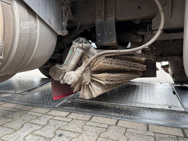 Kehrmaschine SCANIA G230 Kehrmaschine SCARAB Magnum