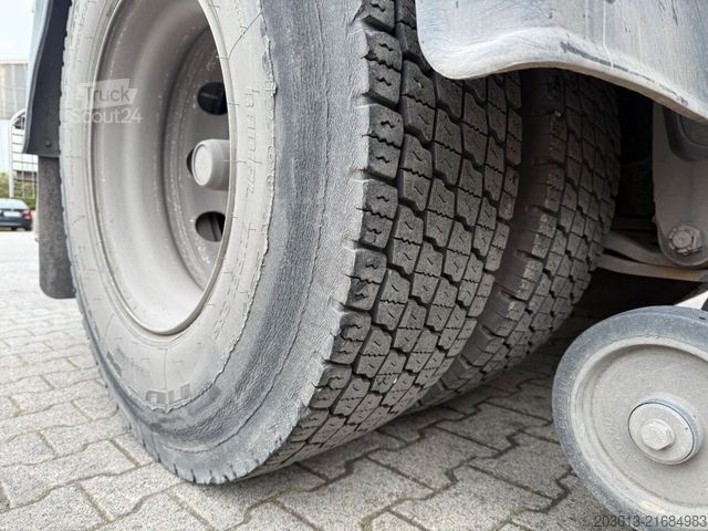 Kehrmaschine SCANIA G230 Kehrmaschine SCARAB Magnum