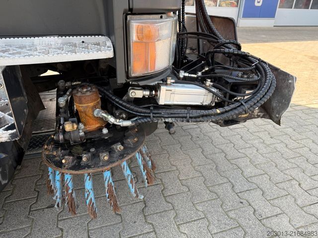 Balayeuse de voirie SCANIA G230 Kehrmaschine SCARAB Magnum