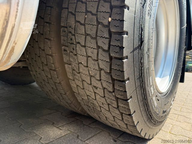 Balayeuse de voirie SCANIA G230 Kehrmaschine SCARAB Magnum