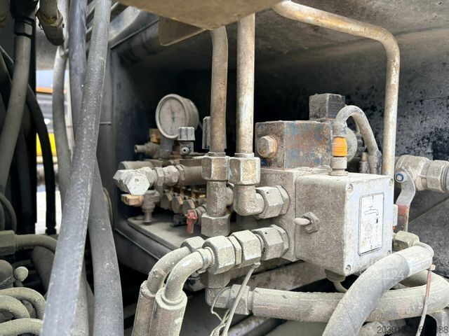 Betonpumpu sunkvežimis MERCEDES-BENZ ACTROS 2646 6x4 Betonpumpe PUTZMEISTER BSF 36 M