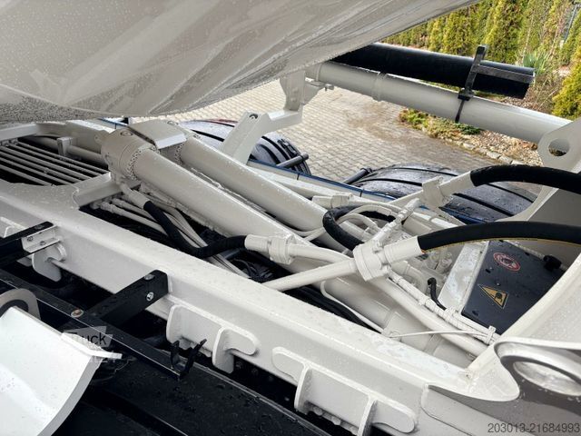 Camion pompe à béton MAN TGS 41.470 8x4 EURO6 PUMI CIFA MAGNUM MK28L