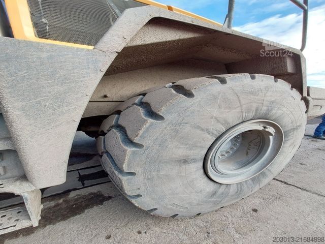 Chargeuse sur pneus LIEBHERR L566 Radlader 27 Ton *11.350 h