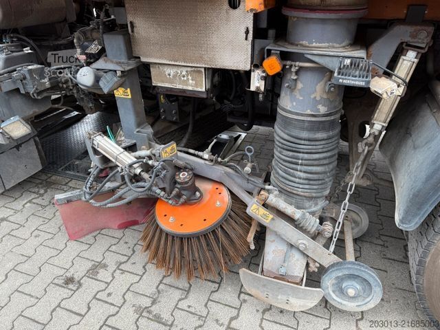 Ielu tīrīšanas mašīna MAN TGM 18.340 HD Kehrmaschine SCARAB Magnum 8,2 m³