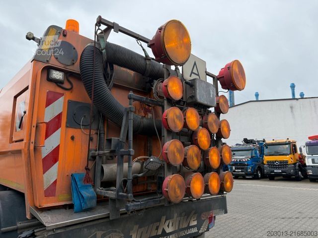 Ielu tīrīšanas mašīna MAN TGM 18.340 HD Kehrmaschine SCARAB Magnum 8,2 m³