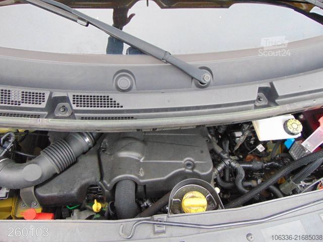 Furgoneta de caja alta RENAULT Master 2.3 dCi 135 L3H3 -Kamera-