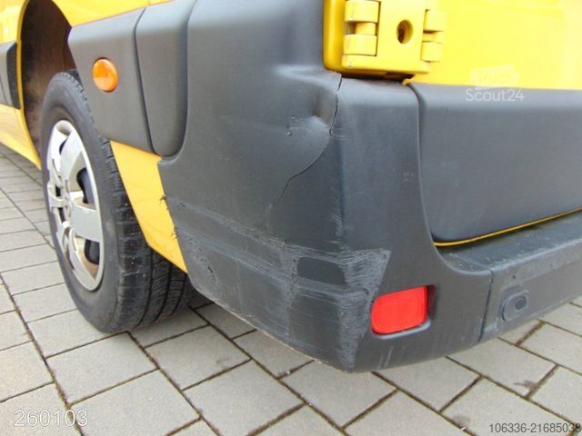 Furgoneta de caja alta RENAULT Master 2.3 dCi 135 L3H3 -Kamera-