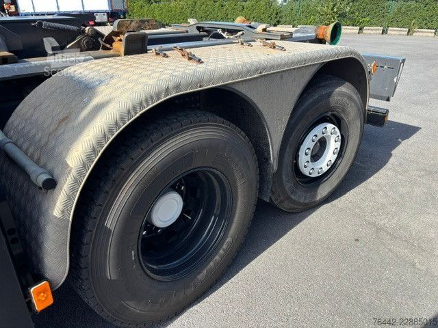 Kampós konténerszállító teherautó VOLVO FH420-6X2/4-MOTORSEITIG-KFZ BRIEF-TOP
