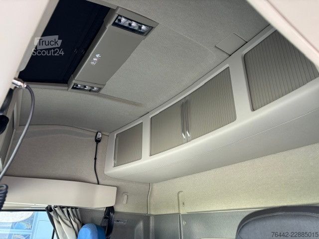 Kampós konténerszállító teherautó VOLVO FH420-6X2/4-MOTORSEITIG-KFZ BRIEF-TOP