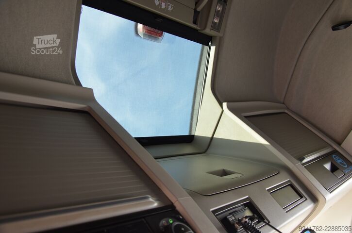 Tractora standard Volvo FH 500 XL / 2023 / NEW I-SAVE / KLIMA P. / TUNER TV / LED / 5816