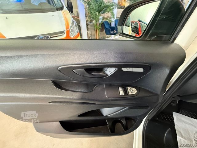 Fire truck MERCEDES-BENZ Vito Tourer 119 CDI Pro 4MATIC*NEF*NOTARZT*4X4