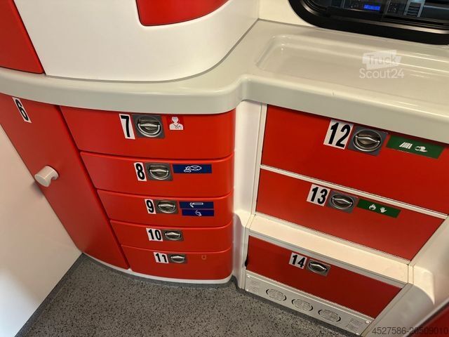 Пожежна машина VOLKSWAGEN Crafter RTW/KTW*KRANKENWAGEN*AMBULANZ*LIEGE*TIRG