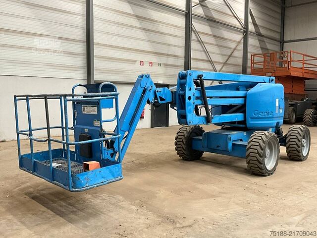 Plate-forme de travail télescopique articulée Genie Z 45/25