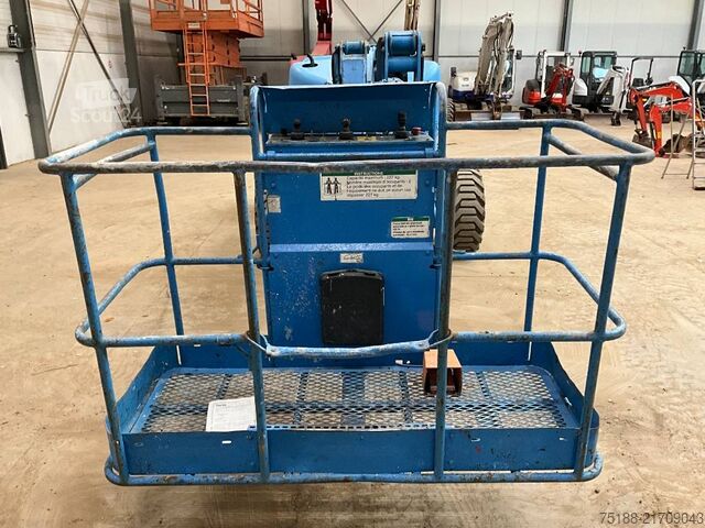 Plate-forme de travail télescopique articulée Genie Z 45/25