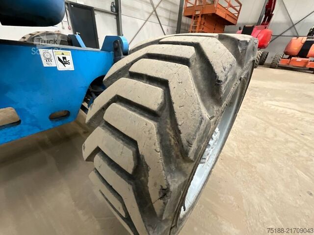 Plate-forme de travail télescopique articulée Genie Z 45/25