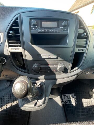 Panelová dodávka MERCEDES-BENZ Vito 114 CDI L2 Klima 3-Sitze Werkstatt/Regale