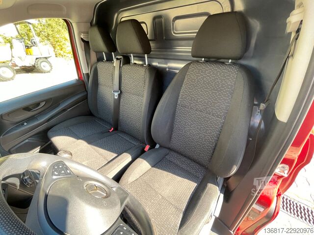Panelová dodávka MERCEDES-BENZ Vito 114 CDI L2 Klima 3-Sitze Werkstatt/Regale