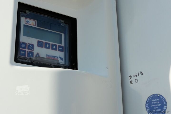 Hladilna polprikolica SCHMITZ CARGOBULL SKO 24/ LBW 2500 kg UFB /DS/ BLUMEN / TK SCB