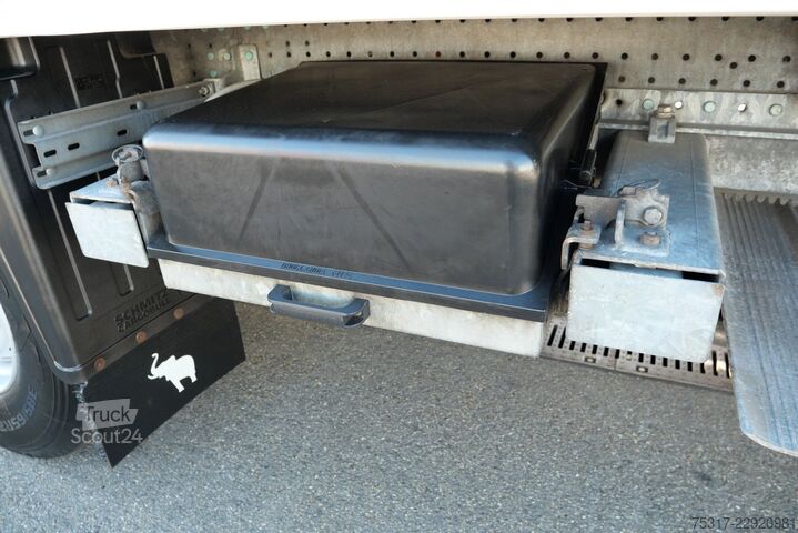 Hladilna polprikolica SCHMITZ CARGOBULL SKO 24/ LBW 2500 kg UFB /DS/ BLUMEN / TK SCB