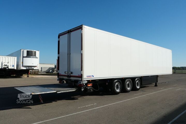 Hladilna polprikolica SCHMITZ CARGOBULL SKO 24/ LBW 2500 kg UFB /DS/ BLUMEN / TK SCB