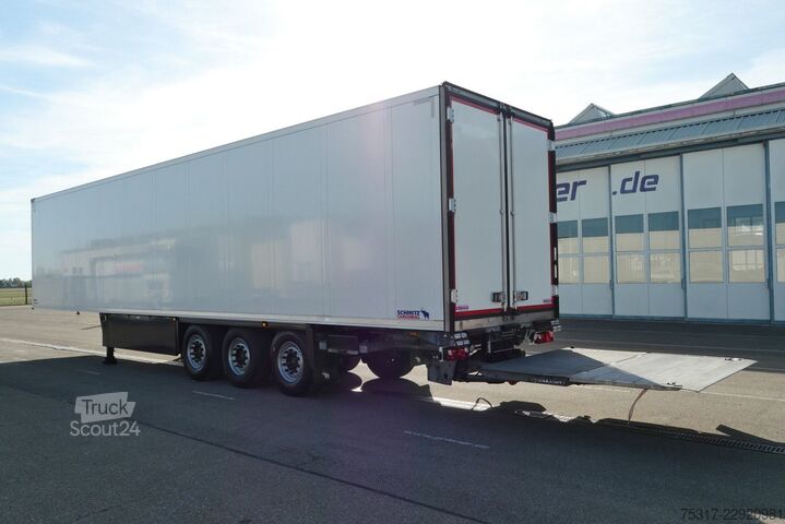 Hladilna polprikolica SCHMITZ CARGOBULL SKO 24/ LBW 2500 kg UFB /DS/ BLUMEN / TK SCB