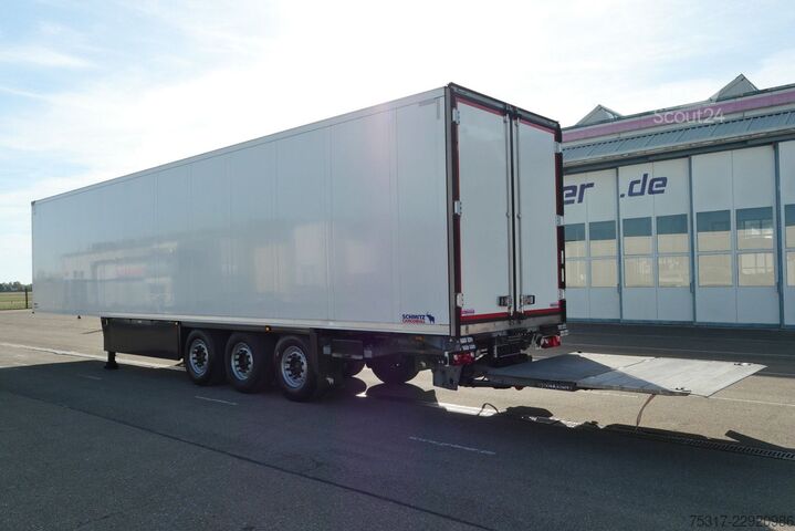 Hladilna polprikolica SCHMITZ CARGOBULL SKO 24/ LBW 2500 kg UFB /DS/ BLUMEN / TK SCB