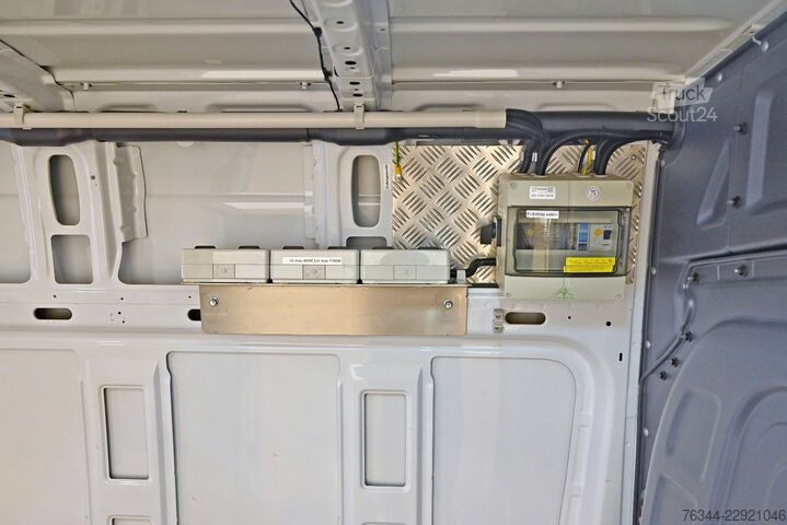 Slēgtais furgons MERCEDES-BENZ Sprinter 314 CDI MR L2H2 Klima Navi Tempomat AHK