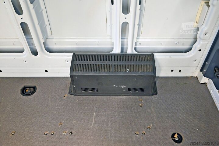 Slēgtais furgons MERCEDES-BENZ Sprinter 314 CDI MR L2H2 Klima Navi Tempomat AHK