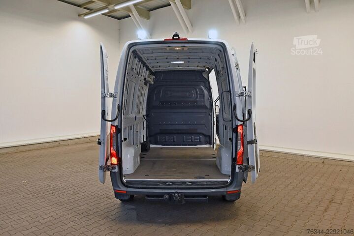 Slēgtais furgons MERCEDES-BENZ Sprinter 314 CDI MR L2H2 Klima Navi Tempomat AHK