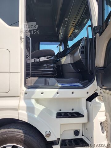 Standardowy ciągnik siodłowy MAN TGX 18.470