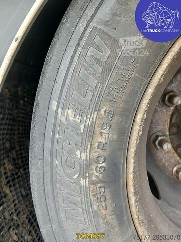 Przesuwne plandeki Fruehauf 