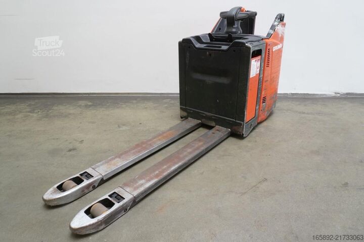 Niederhubwagen mit Fahrerstand Linde T 20 SP 131