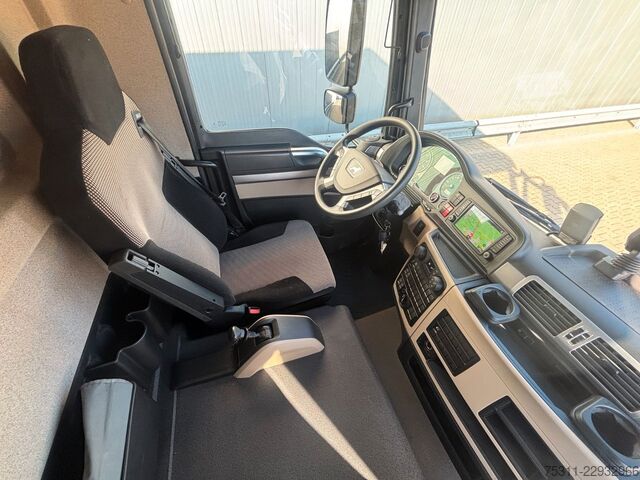 Kuorma-auto umpikorilla MAN TGL 12.220 BL 7250mm Koffer*LBW*Automatik*Klima