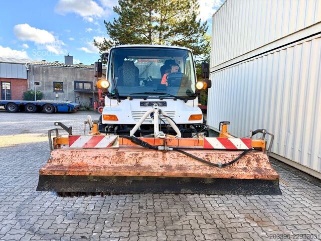 Sonderausbau-Transporter UNIMOG U400 mit Breining U2000 Bitumenspritze + Besen