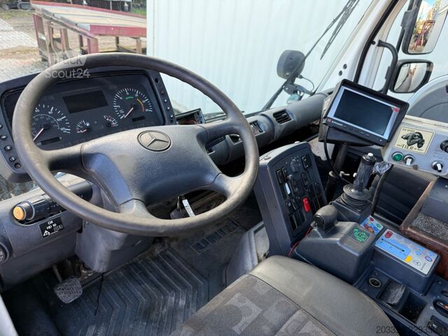 Sonderausbau-Transporter UNIMOG U400 mit Breining U2000 Bitumenspritze + Besen
