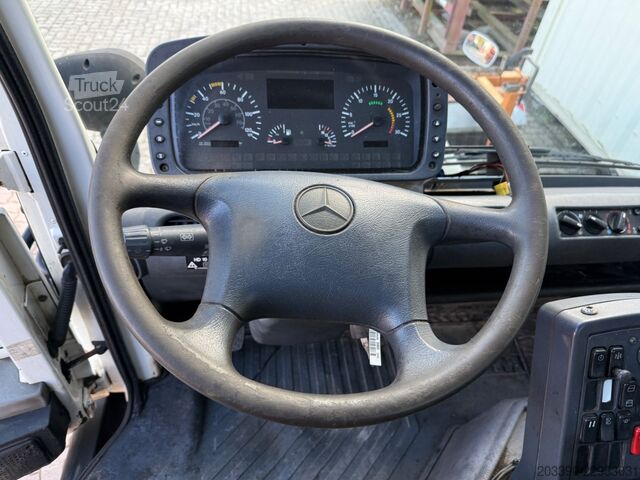 Sonderausbau-Transporter UNIMOG U400 mit Breining U2000 Bitumenspritze + Besen