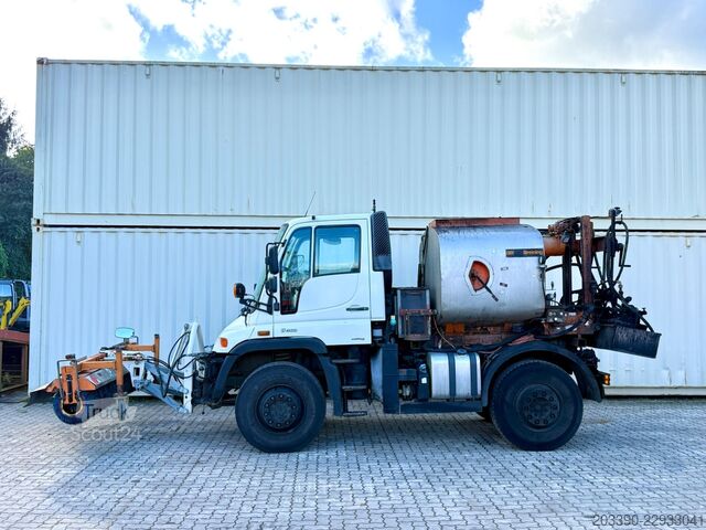 Centrale d'enrobage (d’asphalte) Unimog U400 mit Bitumspritze Breining + Besen