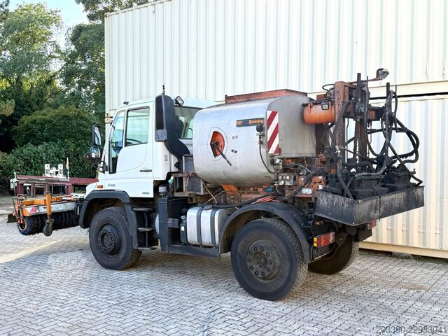 Centrale d'enrobage (d’asphalte) Unimog U400 mit Bitumspritze Breining + Besen