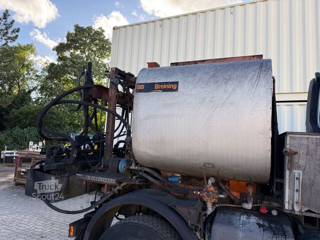 Centrale d'enrobage (d’asphalte) Unimog U400 mit Bitumspritze Breining + Besen