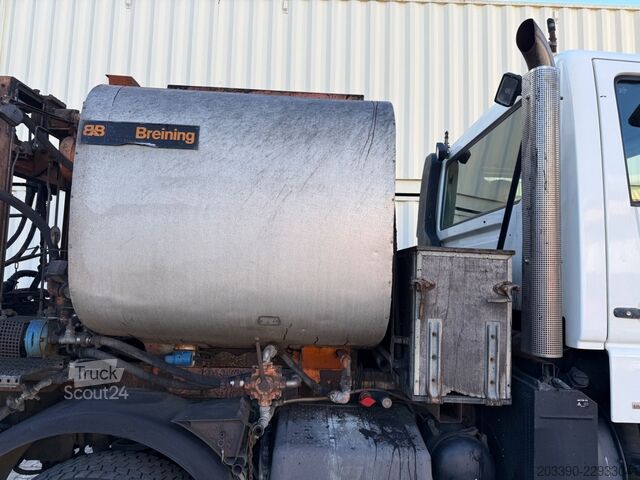 Centrale d'enrobage (d’asphalte) Unimog U400 mit Bitumspritze Breining + Besen
