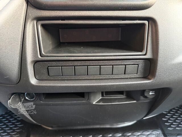 Kombi s vysokou strechou Iveco Daily 35S18 HA8 *R4.100mm*Automatik*Kamera*ACC*