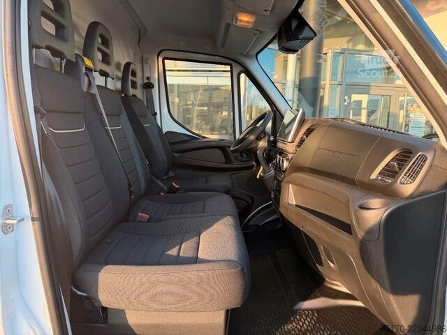 Kombi s vysokou strechou Iveco Daily 35S18 HA8 *R4.100mm*Automatik*Kamera*ACC*