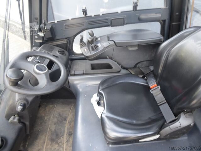Frontgaffeltruck Linde E30-01