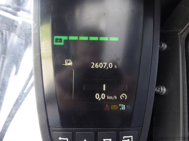 Frontgaffeltruck Linde E30-01