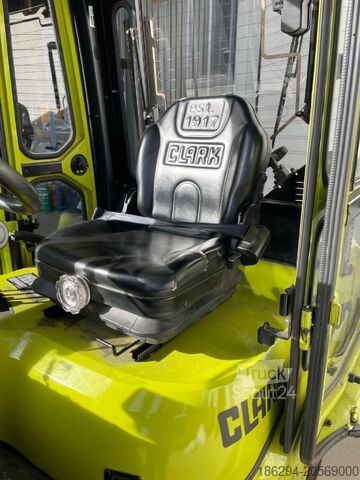 Első homlokrakodó targonca Clark GTS25D nur 707 Std.