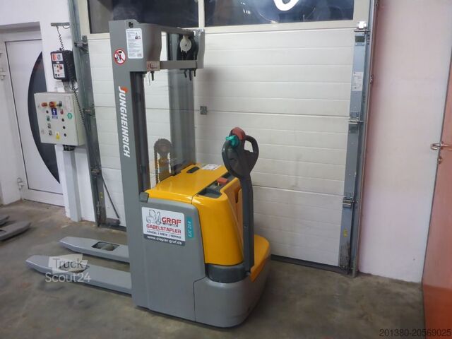 Handmatige stapelaar Jungheinrich EJC 214